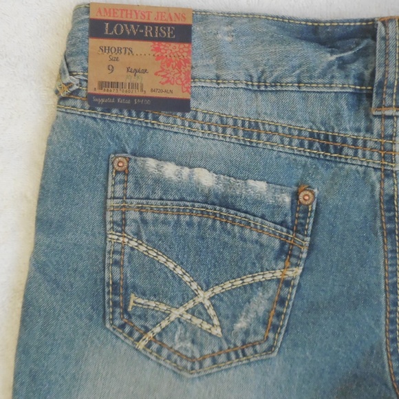 🌸SOLD🌸 Amethyst Jean Short Shorts - Picture 4 of 4